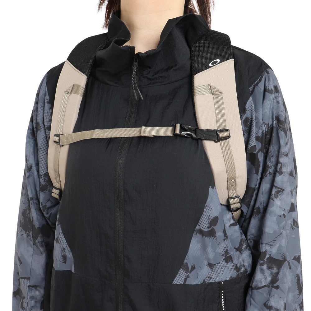 オークリー（OAKLEY）（メンズ、レディース、キッズ）ESSENTIAL WR BACKPACK M 7.0 FOS901412-305 リュック 撥水