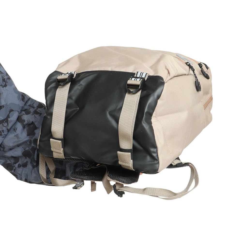 オークリー（OAKLEY）（メンズ、レディース、キッズ）ESSENTIAL WR BACKPACK M 7.0 FOS901412-305 リュック 撥水