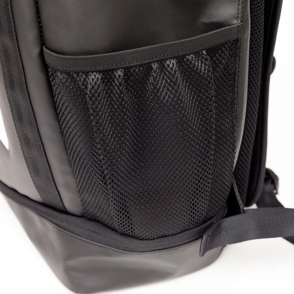 ニューエラ（NEW ERA）（メンズ、レディース）ボックスパック 32L TPU