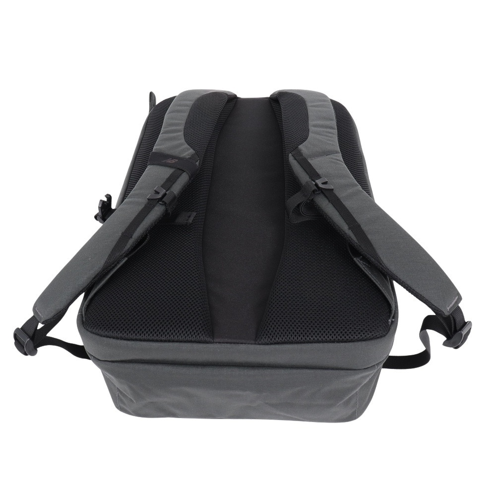 ニューバランス（new balance）（メンズ、レディース、キッズ）スクエアバックパック22L LAB45601ACK リュック 撥水