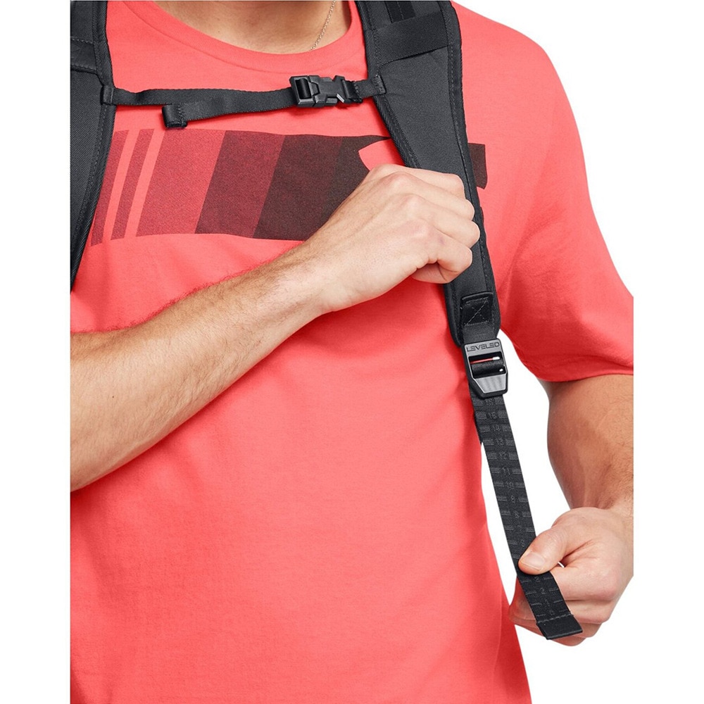 アンダーアーマー（UNDER ARMOUR）（メンズ、レディース）UAハッスル6.0 プロ バックパック 31L 1384671 001 撥水 黒