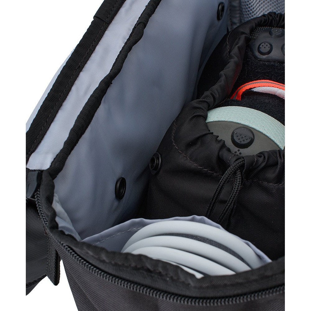 アンダーアーマー（UNDER ARMOUR）（メンズ、レディース）ターポリン バックパック2.0 40L 1388291 002