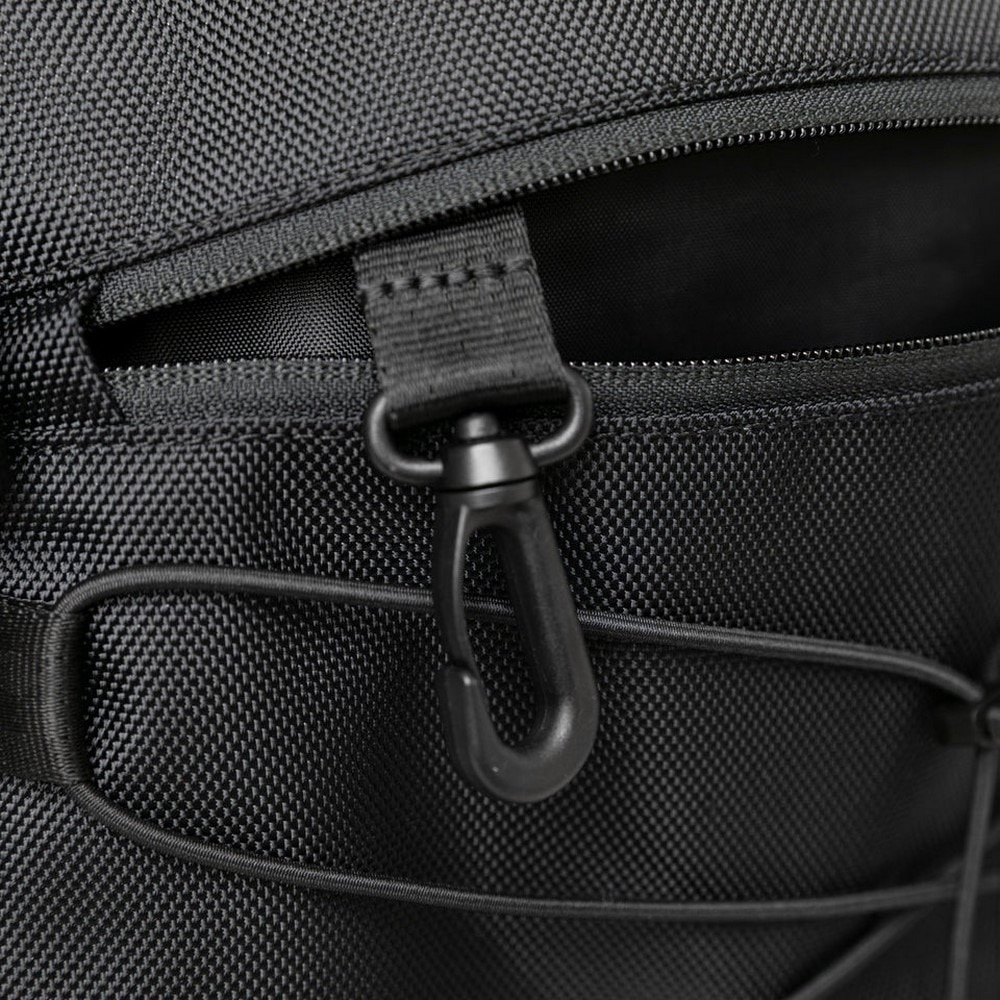 ニューエラ（NEW ERA）（メンズ、レディース）リュック ディパック コードパック 黒 28L BLK 14521342 スポーツ 運動 サイドポケット インナーフック 