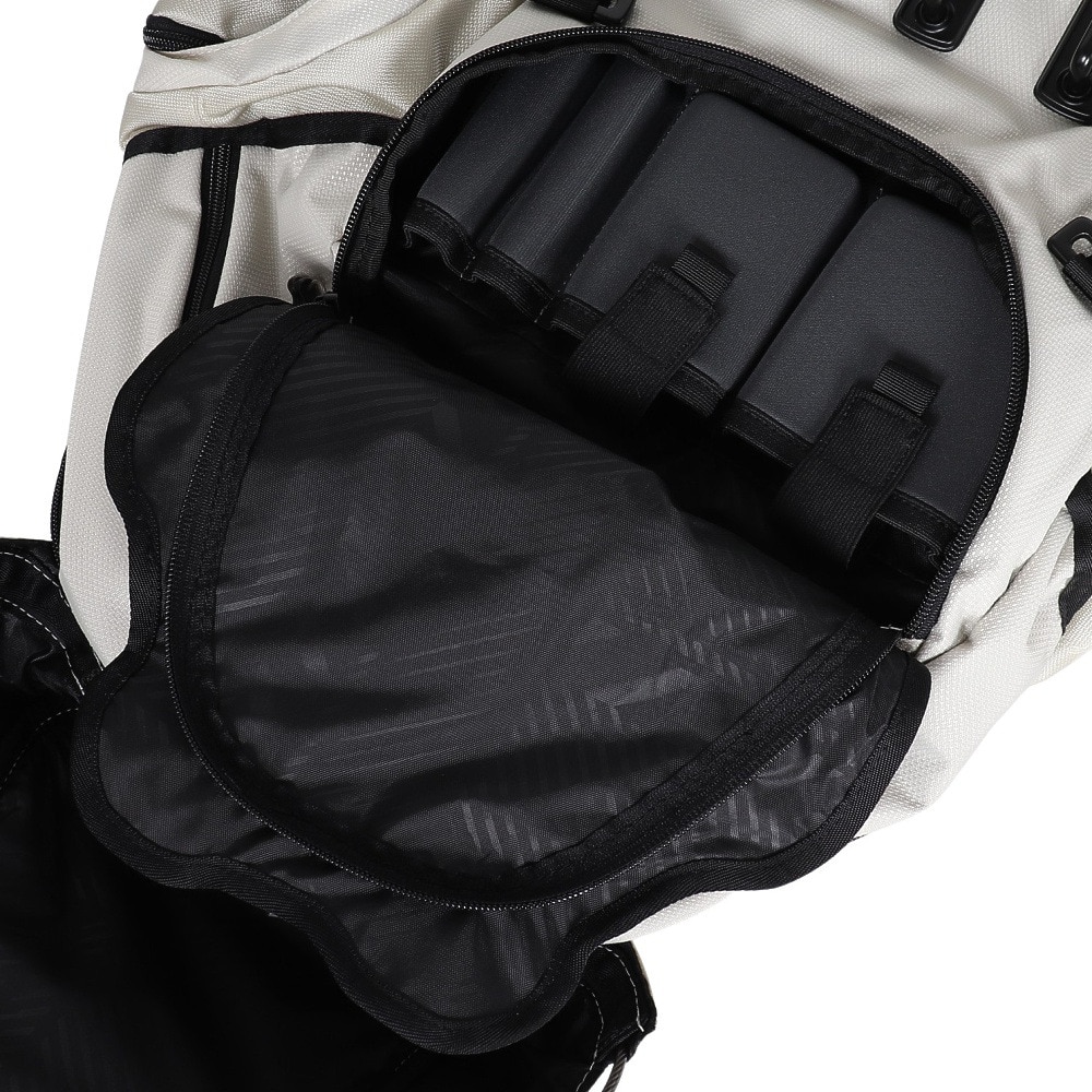 オークリー（OAKLEY）（メンズ、レディース）ディパック KITCHEN SINK 34L アイボリー 92060A-68S シューズバッグ PC収納 パソコン収納 普段使い カジュアル 