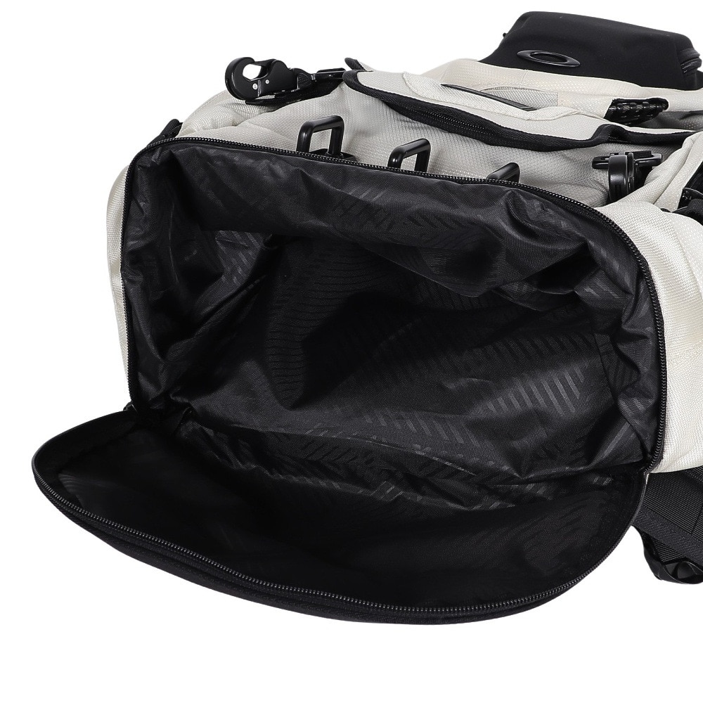 オークリー（OAKLEY）（メンズ、レディース）ディパック KITCHEN SINK 34L アイボリー 92060A-68S シューズバッグ PC収納 パソコン収納 普段使い カジュアル 