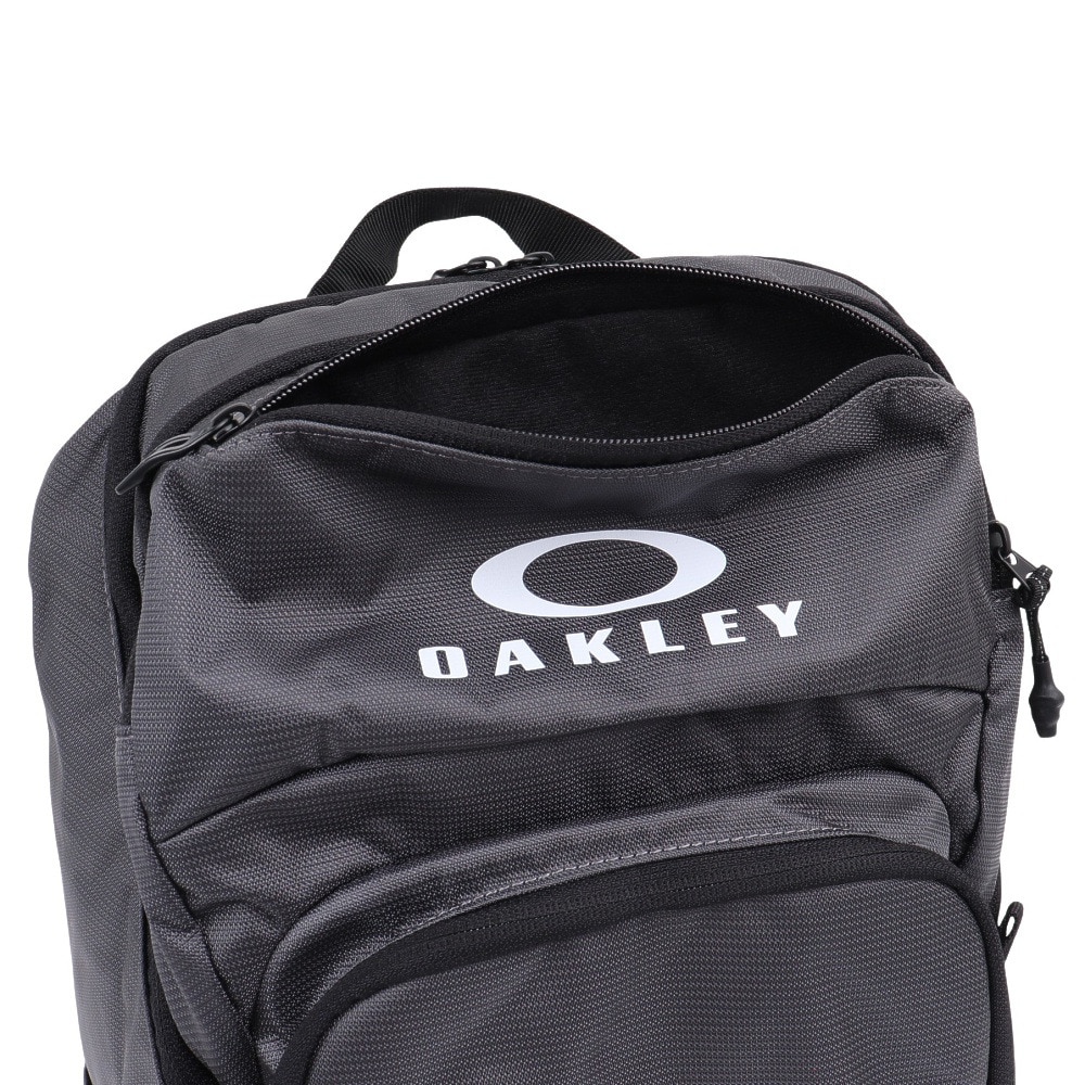 オークリー（OAKLEY）（メンズ、レディース）リュック Essential デイパック M 9.0 グレー 28L FOS901982-25N バックパック リュックサック 撥水