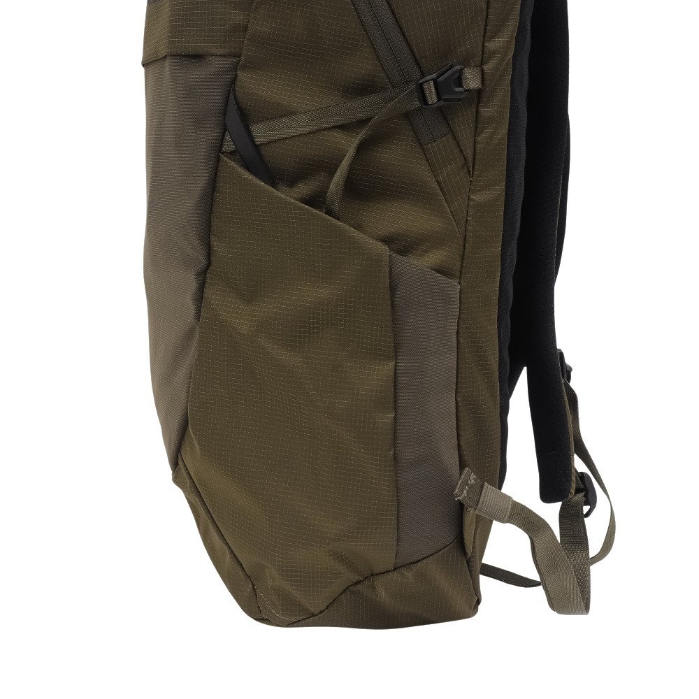 リュック ヘイジーデイパック カーキ 22L NM82455 CS デイバッグ バックパック 軽量 9