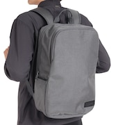 (メンズ、レディース)アウトビズバックパックスリム 23L  2000039075 GRY リュック
