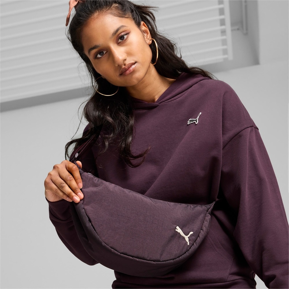 プーマ（PUMA）（レディース）HER オーバーサイズ ウェストバッグ 09093605 エンジ色 ボディバック 