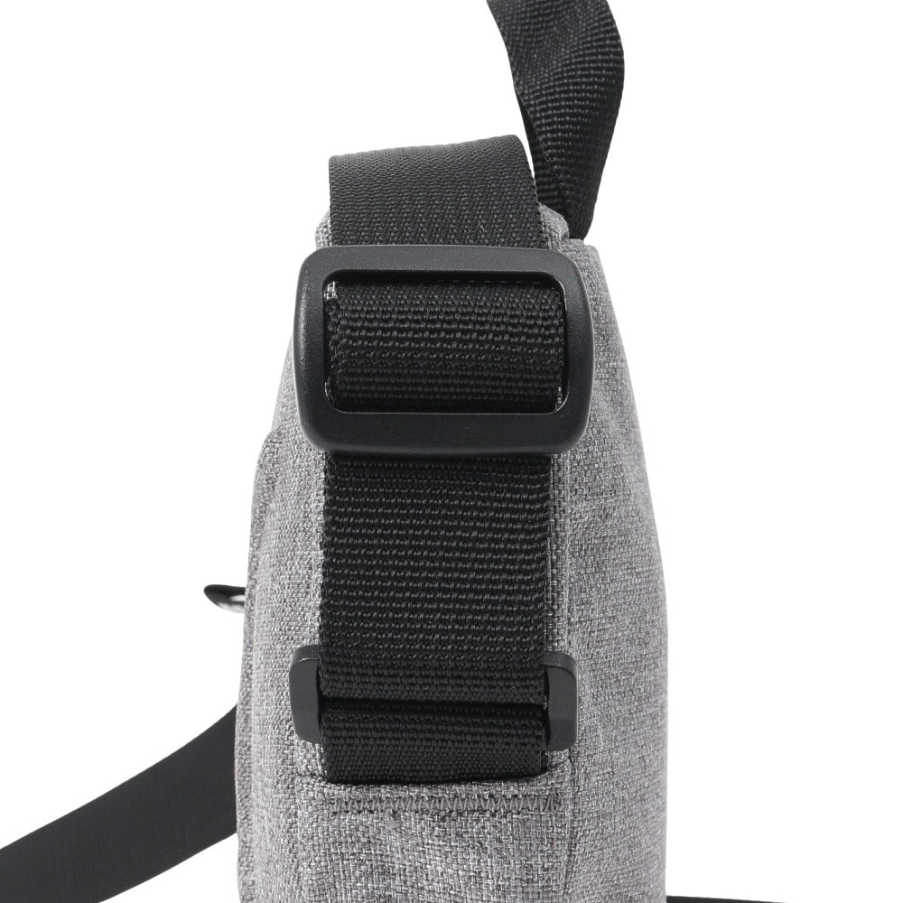 プーマ（PUMA）（メンズ、レディース）バズ ポータブルバッグ 0.8L 09095940 ショルダーバッグ グレー