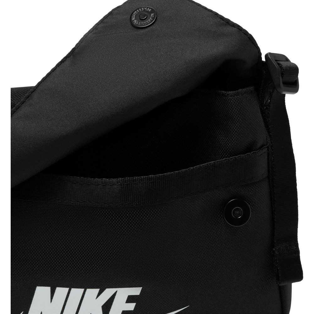 ナイキ（NIKE）（メンズ、レディース）スポーツウェア レベル クロスボディ バッグ CW9300-010