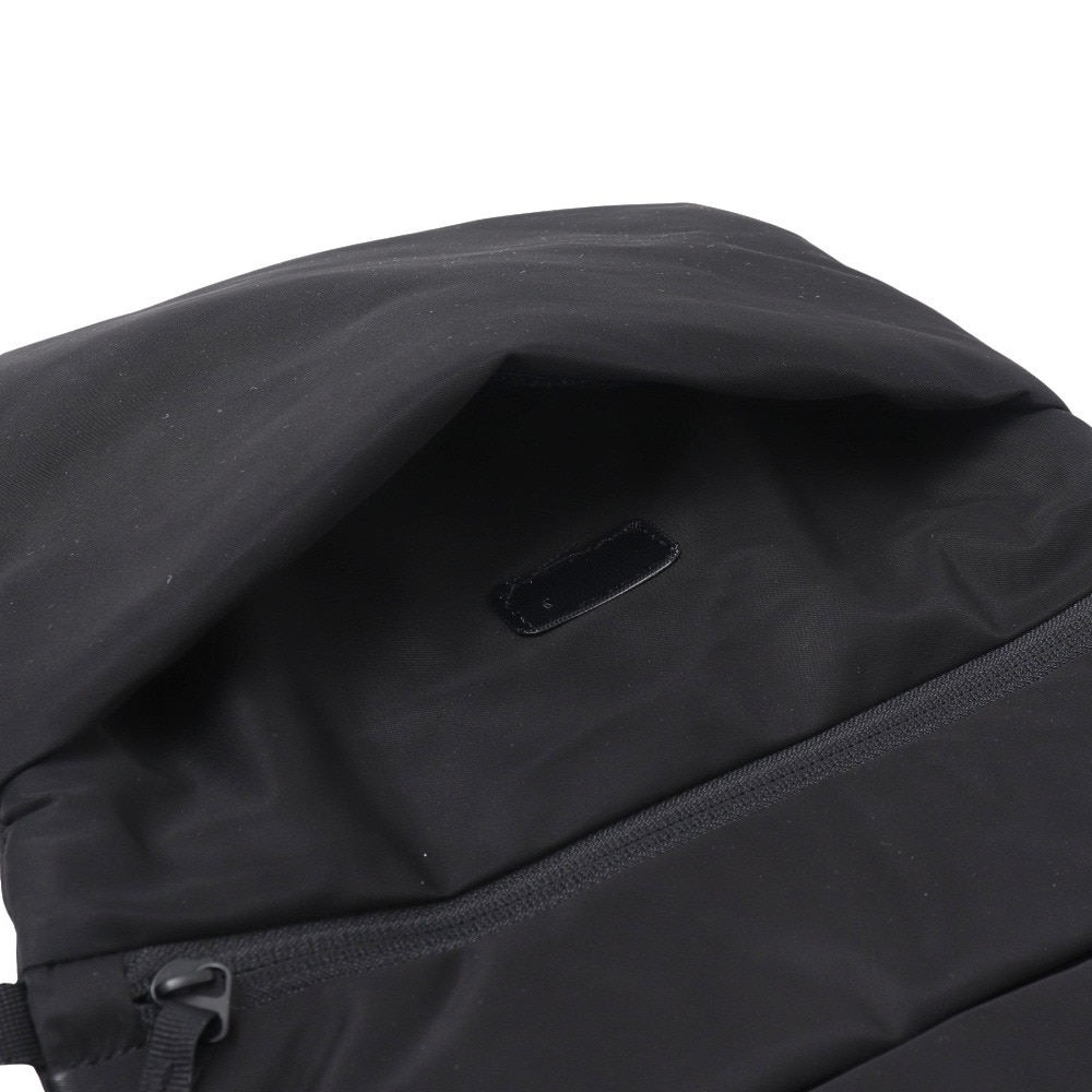 アディダス（adidas）（メンズ、レディース、キッズ）サコッシュ WORD  黒 4L KCE37-JL5134 ショルダーバッグ ショルダー 肩掛け 斜め掛け カジュアル 旅行