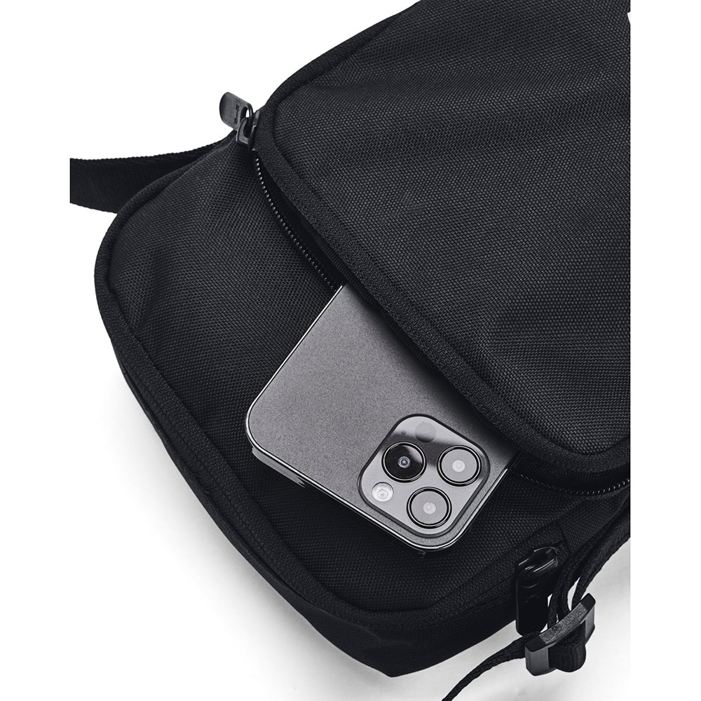 アンダーアーマー（UNDER ARMOUR）（メンズ、レディース）ルードン ライト クロスボディ 1381912 001 4L ショルダーバッグ 小型 撥水 黒