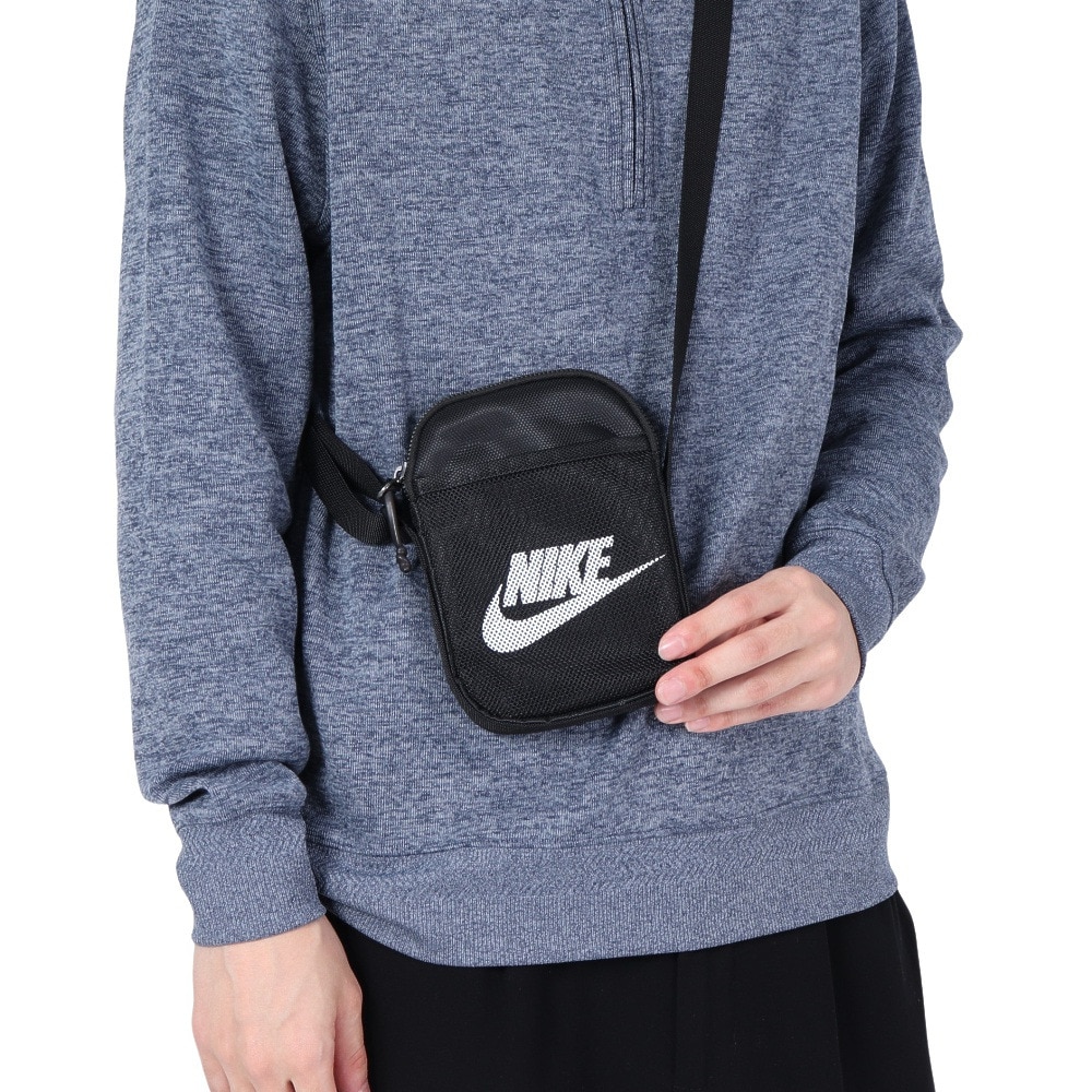 ナイキ（NIKE）（メンズ、レディース）ショルダーバッグ ヘリテージ スモール クロスボディバッグ 黒 BA5871-010