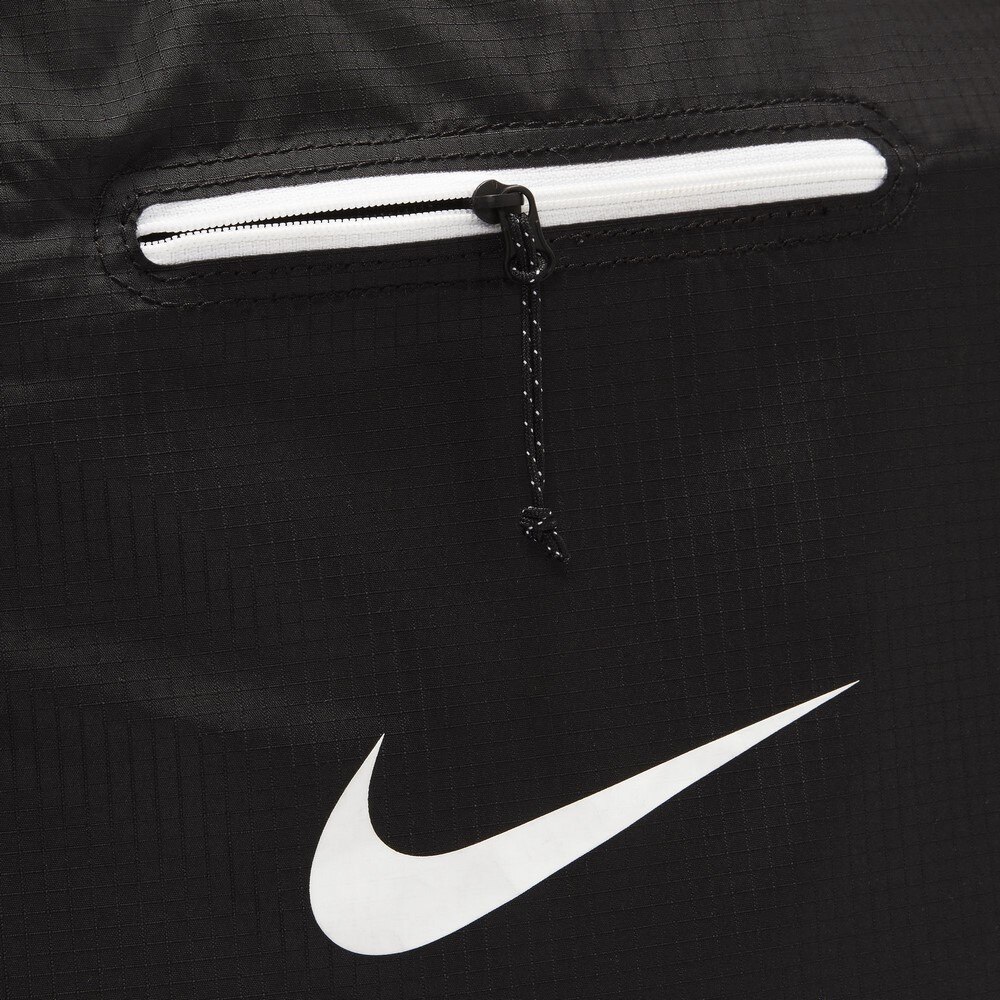 ナイキ（NIKE）（メンズ、レディース）ショルダーバッグ スタッシュ トート バッグ 13L ブラック DD1357-010