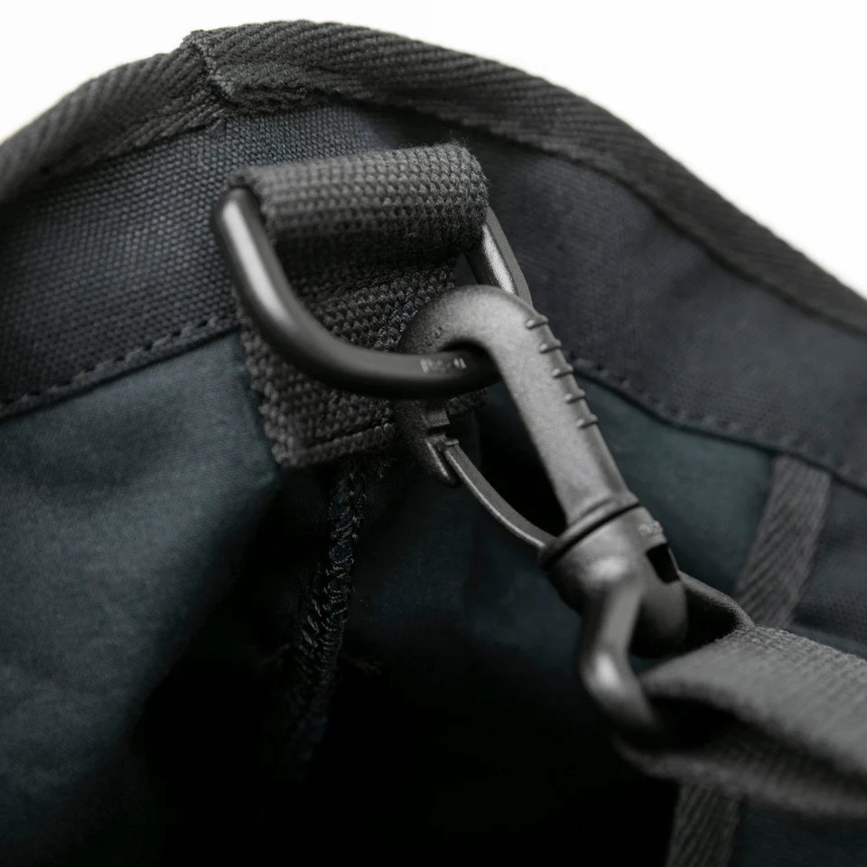 ニューエラ（NEW ERA）（メンズ、レディース）トートバッグ ユーティリティー キャンバストートバッグ 黒 15L ボックスロゴ 14521299 2WAY ショルダーバッグ