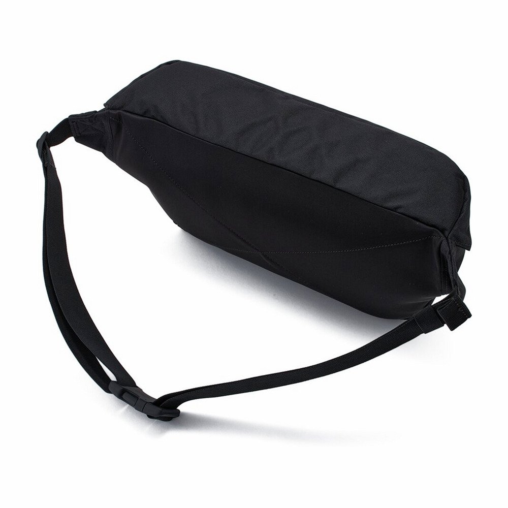 アンダーアーマー（UNDER ARMOUR）（メンズ、レディース）LARGE ボディバッグ 黒 1384757 001