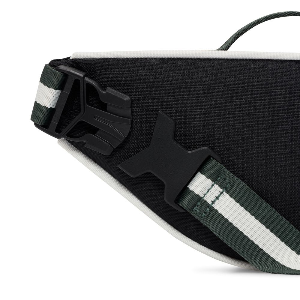 ナイキ（NIKE）（メンズ、レディース）ヘリテージ レトロ ファニー パック スモール 1L DR6266-013