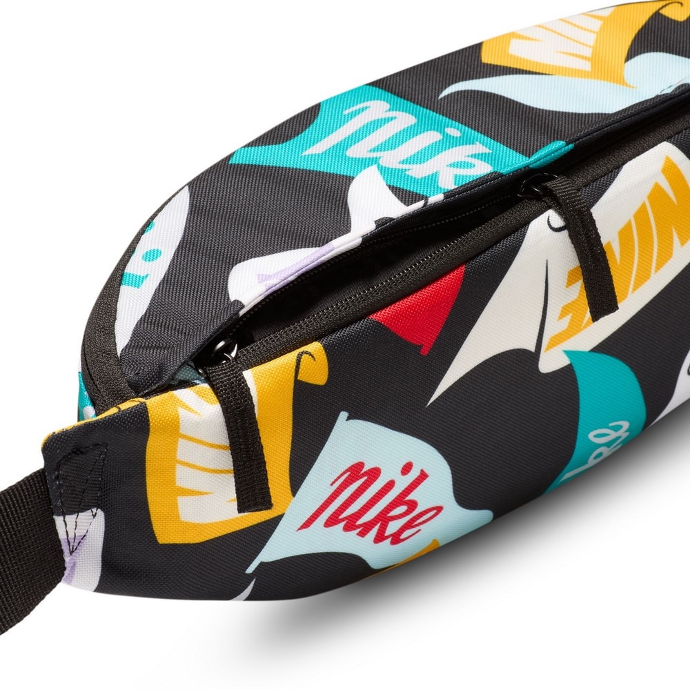 ナイキ（NIKE）（メンズ、レディース）ヘリテージ クロスボディバッグ 3L HJ8368-010