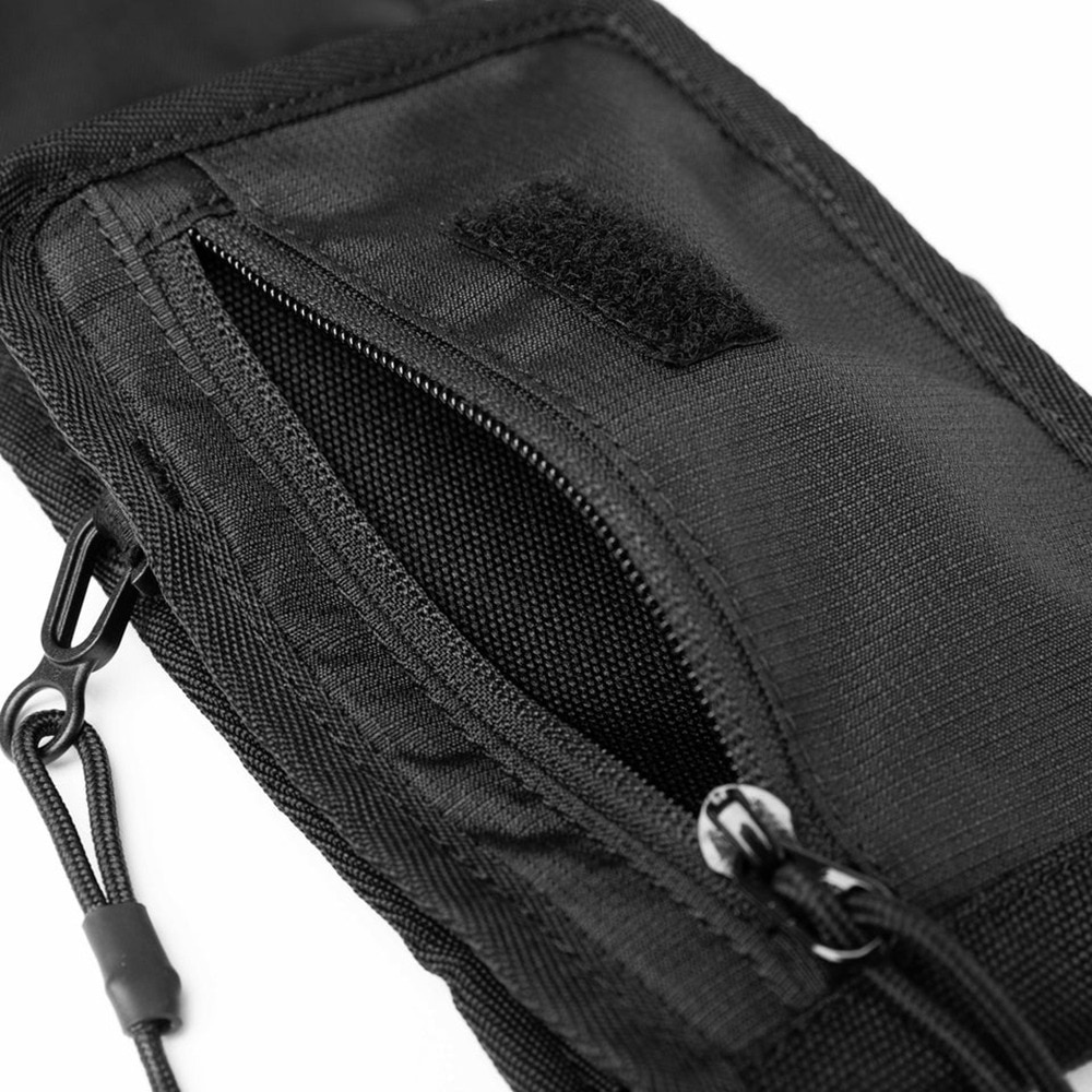 ニューエラ（NEW ERA）（メンズ、レディース）ネックポーチ 0.3L ボックスロゴ 13552469