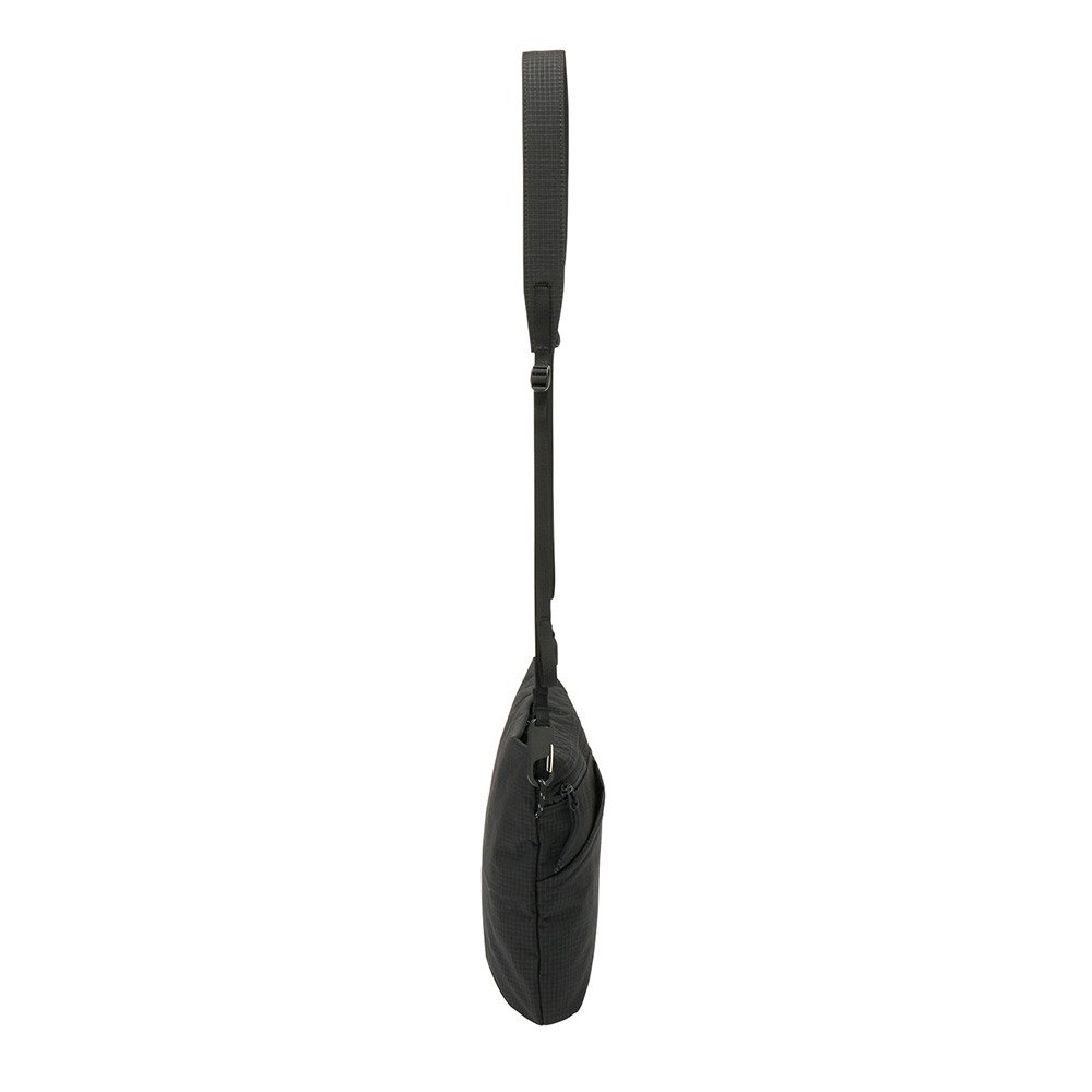 ラフターショルダーポーチ Mサイズ SP 黒 3L NM72627 K ミニショルダー ポシェット 軽量 2