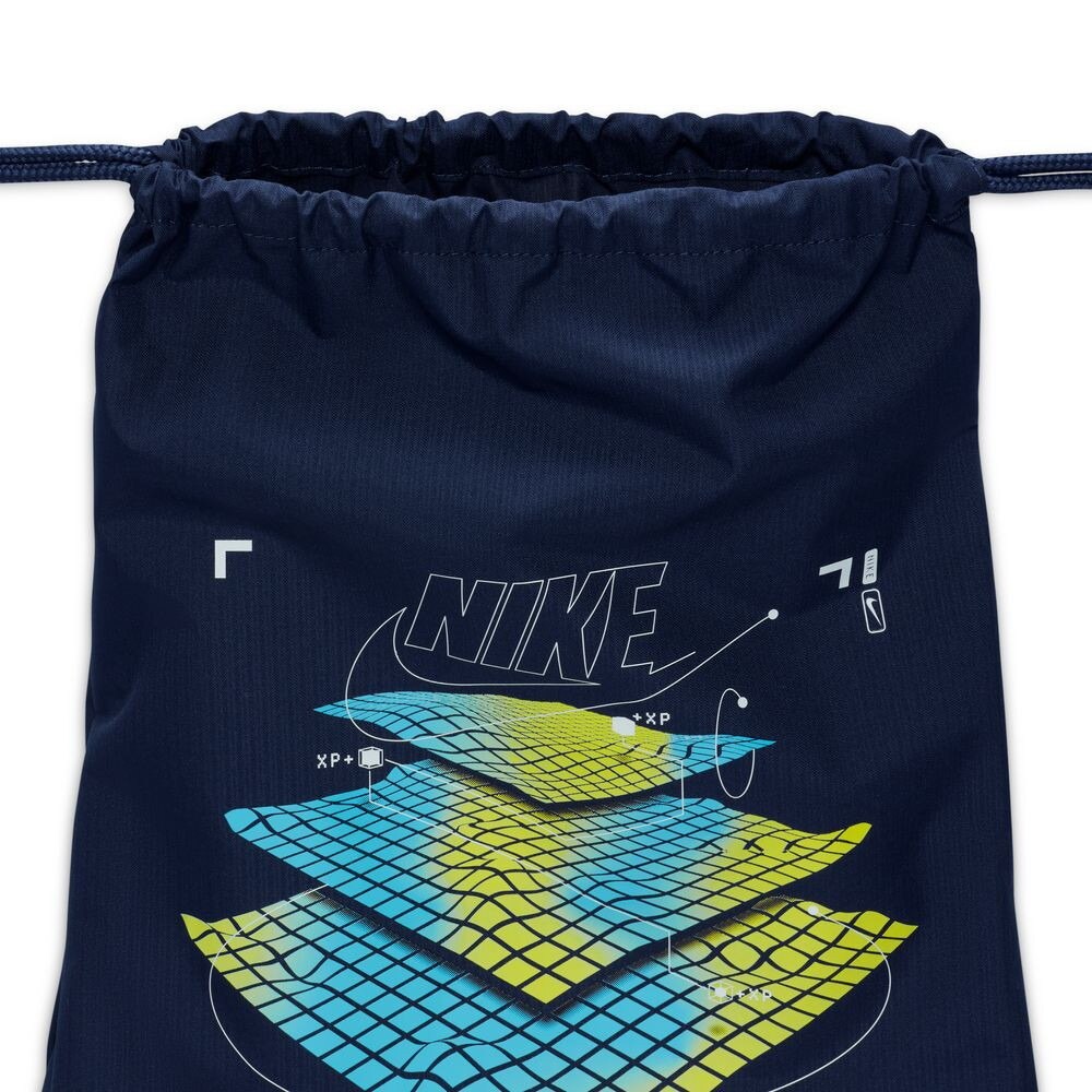 ナイキ（NIKE）（メンズ、レディース）ジュニア ドローストリング グラフィック ジムサック DR6105-410