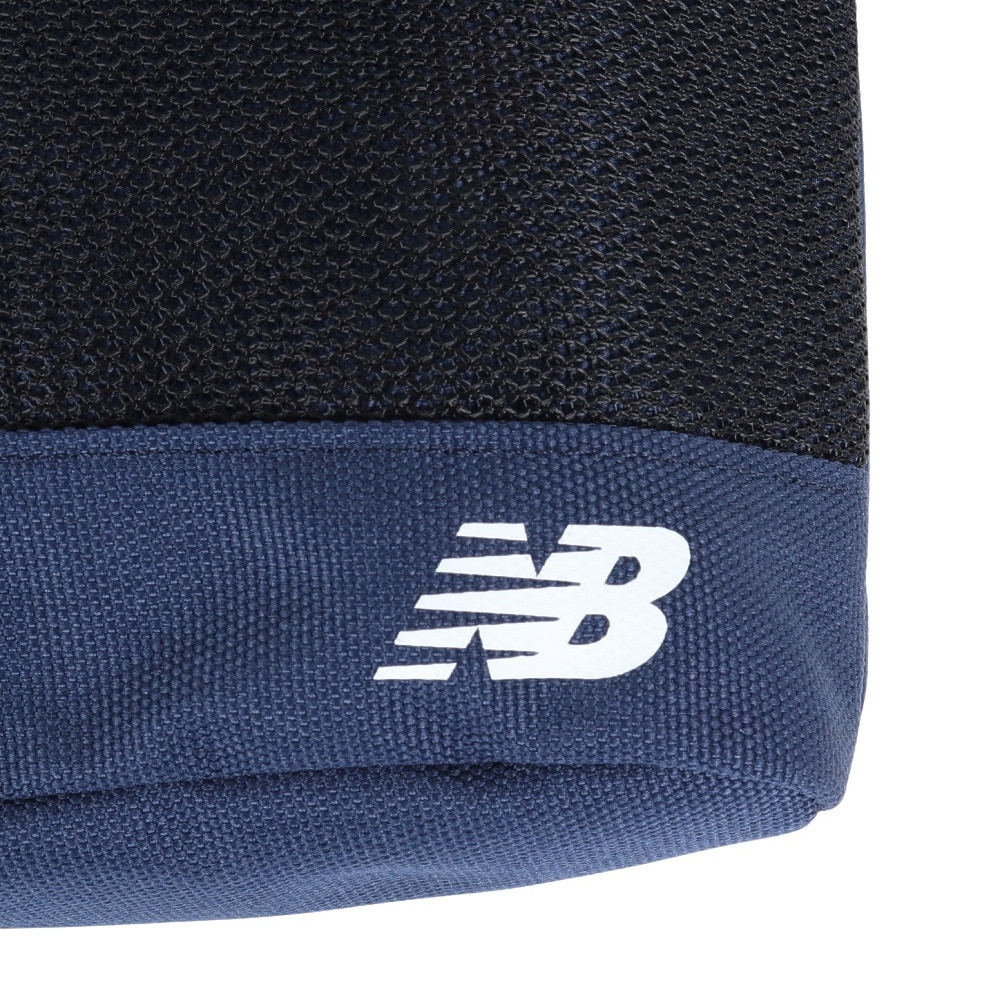 ニューバランス（new balance）（メンズ、レディース）ボトルホルダー付きサコッシュ ネイビー LAB45608NNY