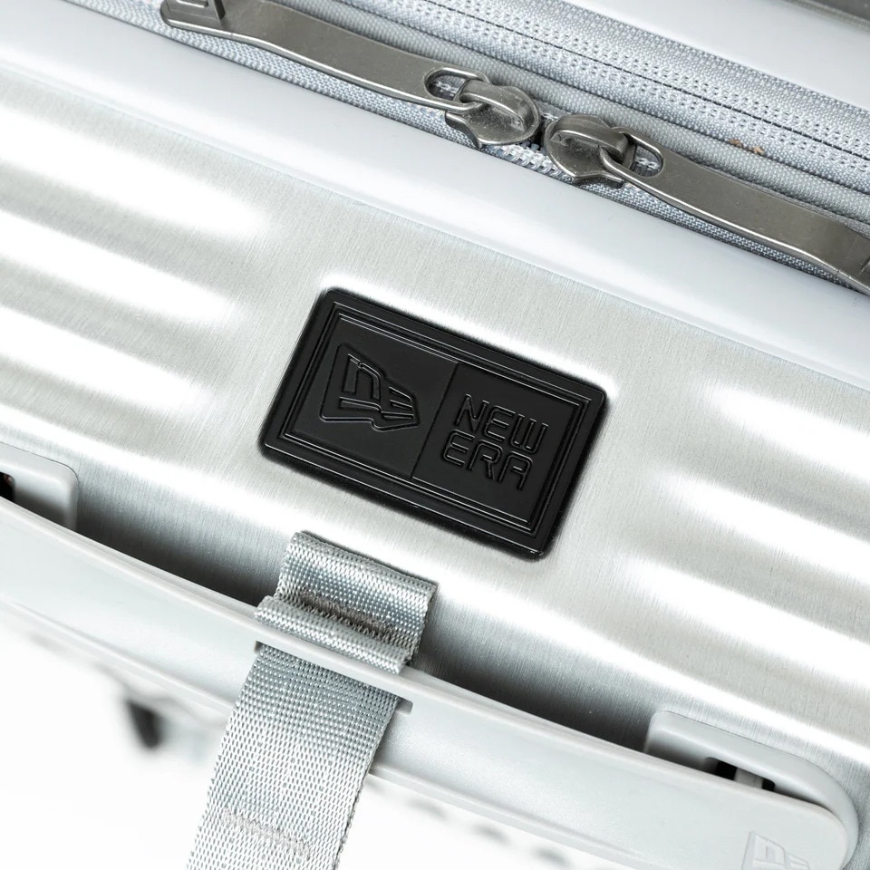 ニューエラ（NEW ERA）（メンズ、レディース）キャリーケース Wheel Carry Case 33-38L SMALL 14409928 旅行 1-3泊 シルバー
