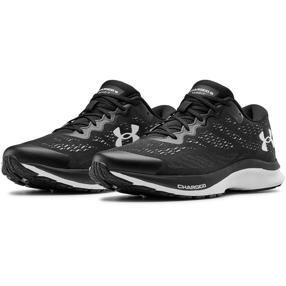 ランニングシューズ チャージド バンディット 6 3023023 BLK/WHT/WHT ジョギングシューズ