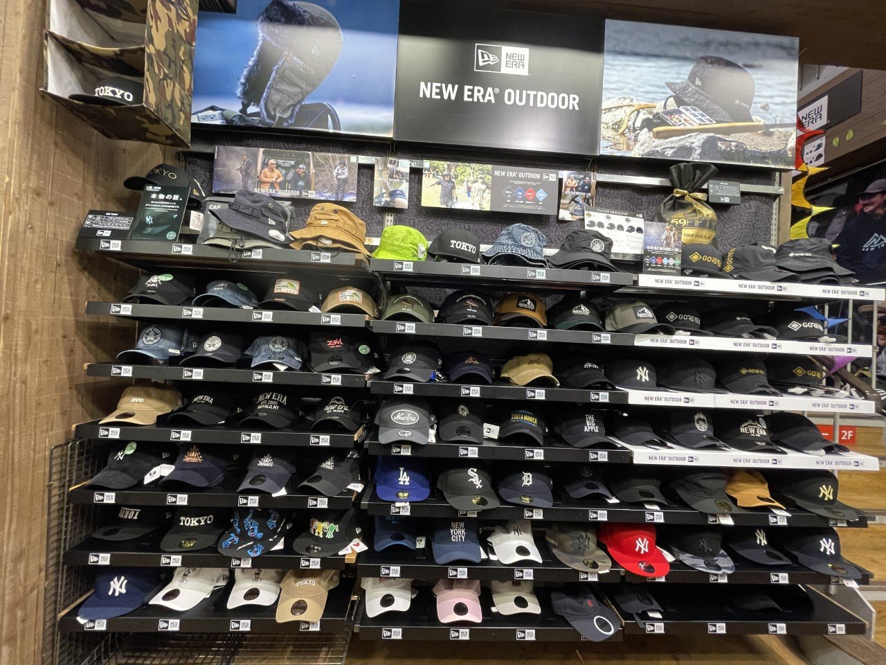 エルブレス 新宿店 東京都 新宿区 アウトドア キャンプ用品 ウェアやバッグの購入ならエルブレス